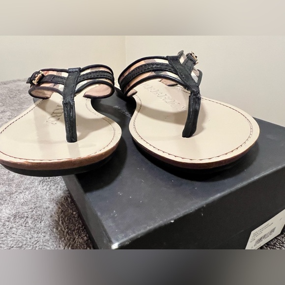 BURBERRY SANDALS - Picture 8 of 9